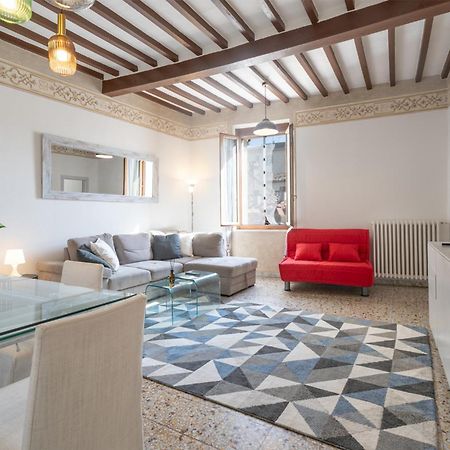 Urban Center Arezzo Apartment Bagian luar foto