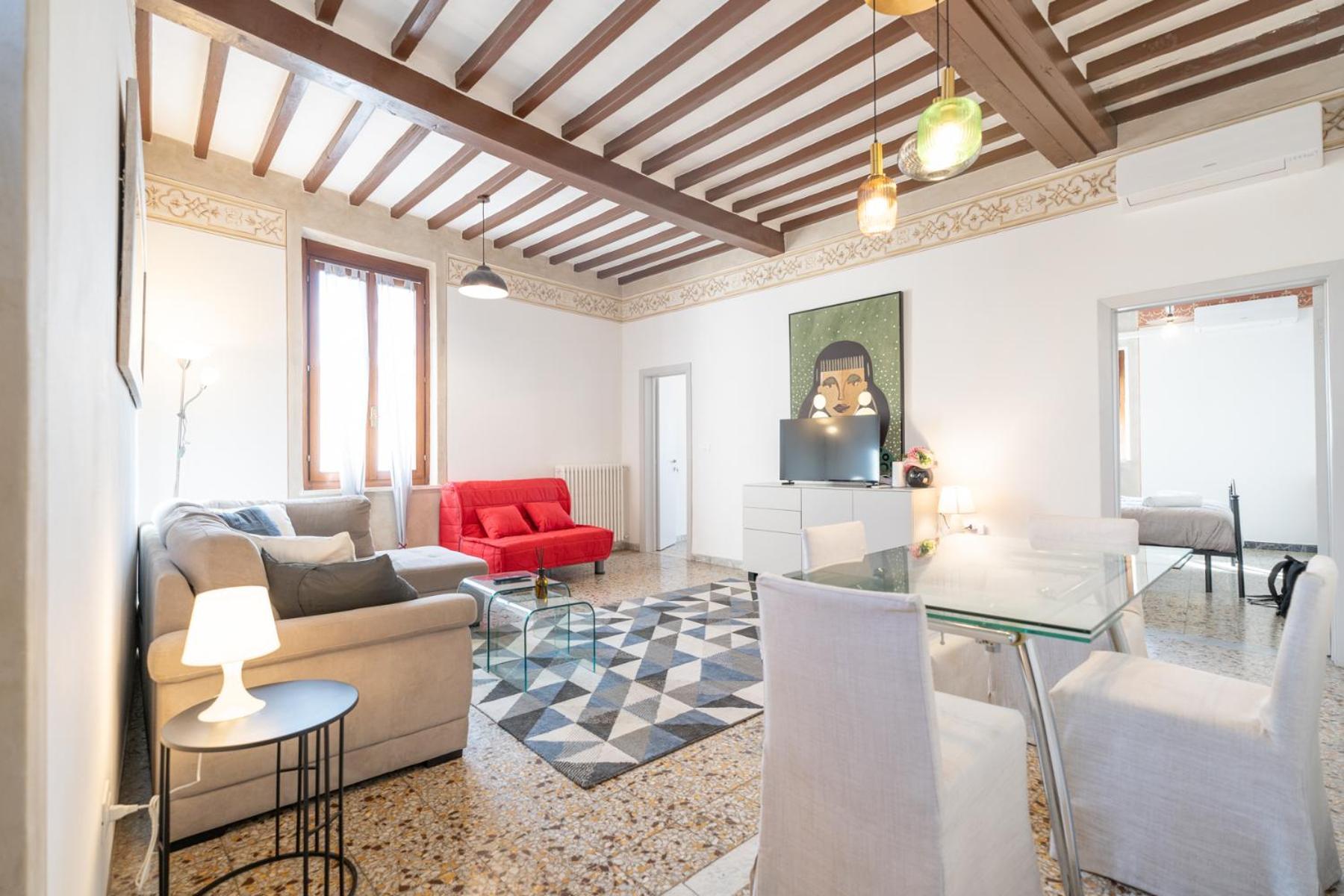 Urban Center Arezzo Apartment Bagian luar foto