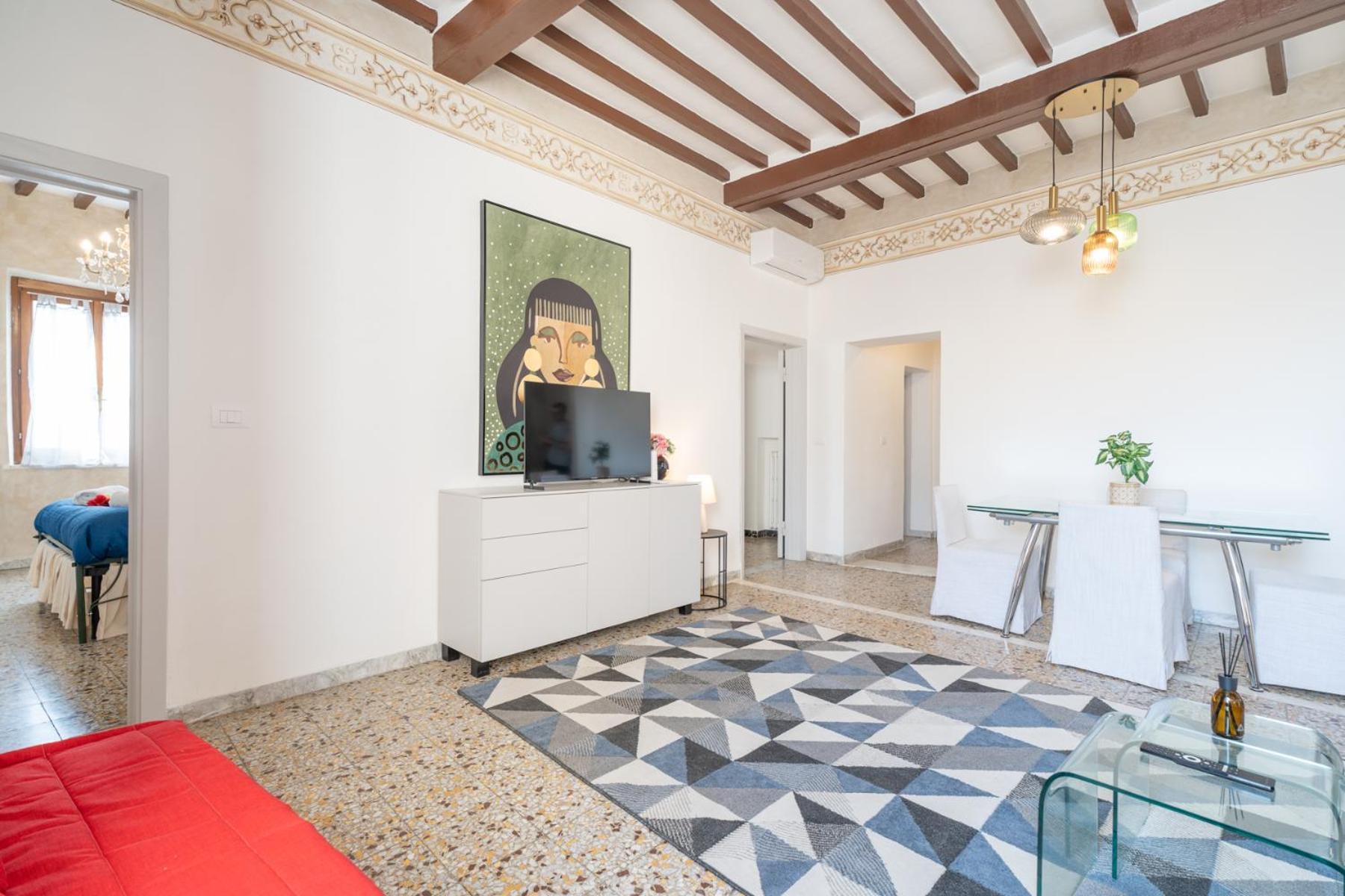 Urban Center Arezzo Apartment Bagian luar foto