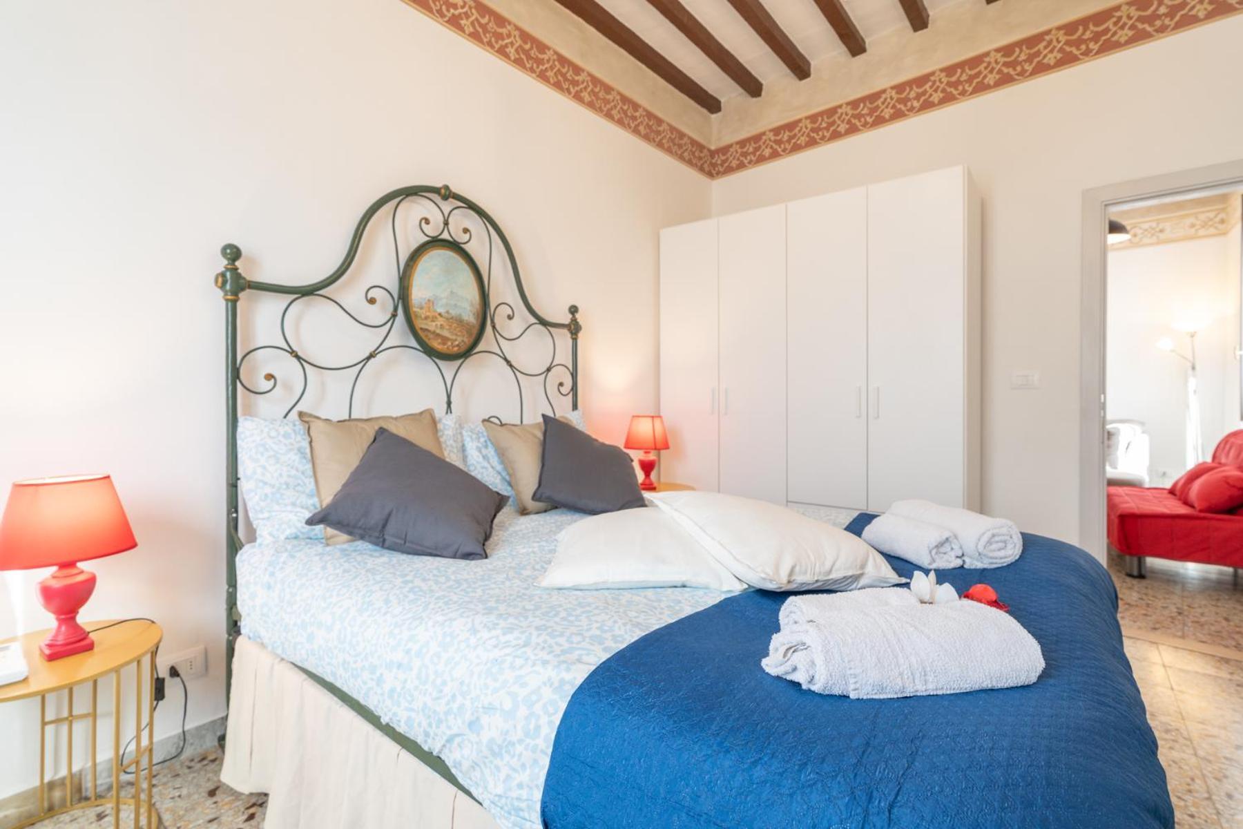 Urban Center Arezzo Apartment Bagian luar foto